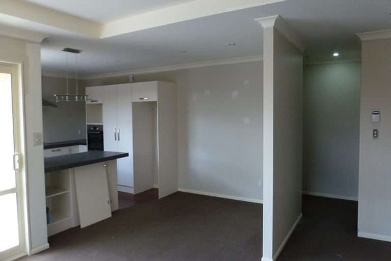Photo of property in 4a Somerville Crescent, Aidanfield, Christchurch, 8025