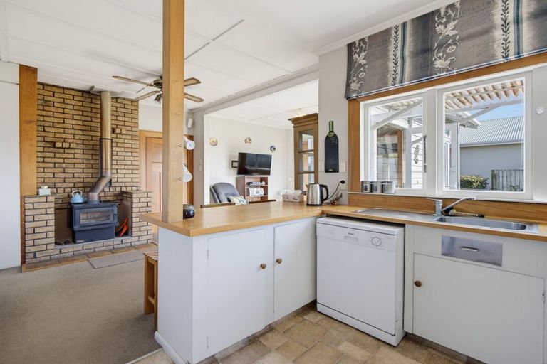 Photo of property in 16 Witham Street, Oamaru North, Oamaru, 9400