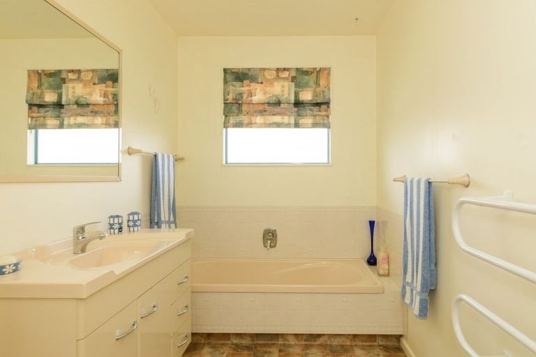 Photo of property in 1 Cashmere Grove, Witherlea, Blenheim, 7201