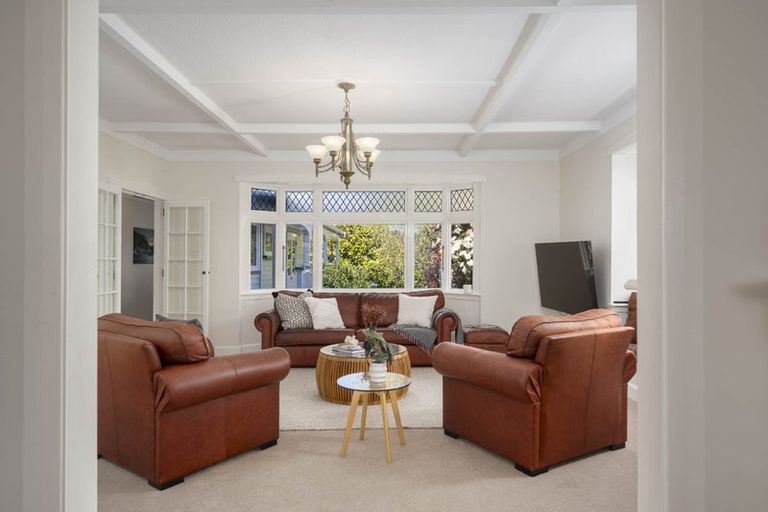 Photo of property in 29 Seaview Road, Paremata, Porirua, 5024