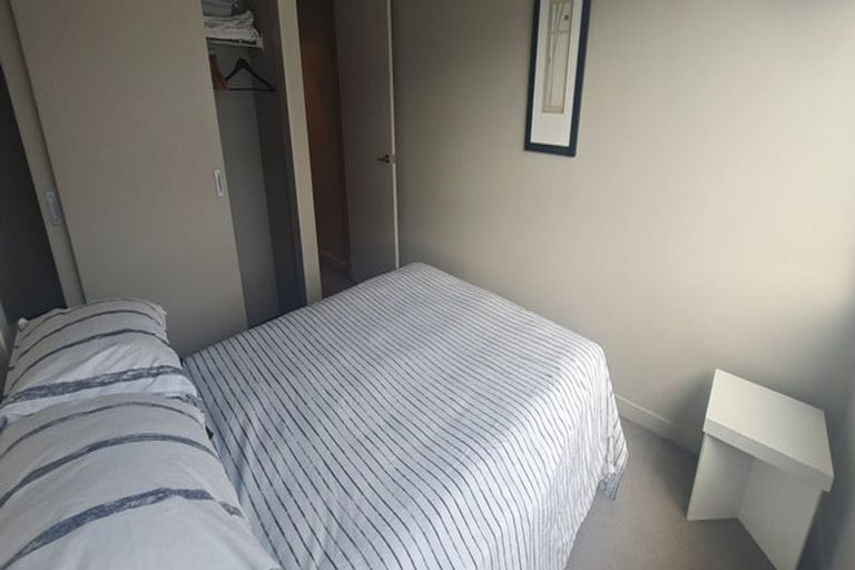 Photo of property in Monument Apartments, 9h/245 Wakefield Street, Te Aro, Wellington, 6011