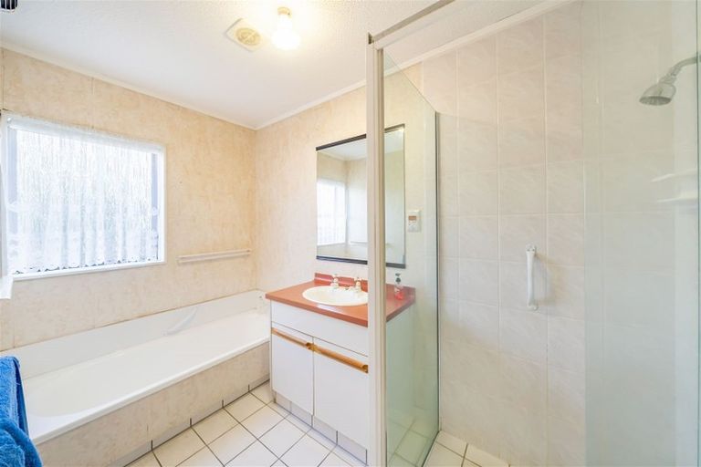 Photo of property in 2/60 Garden Road, Avalon, Lower Hutt, 5011