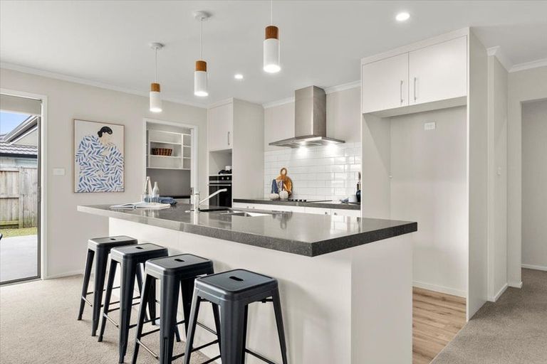 Photo of property in 225 Te Okuroa Drive, Papamoa, 3118