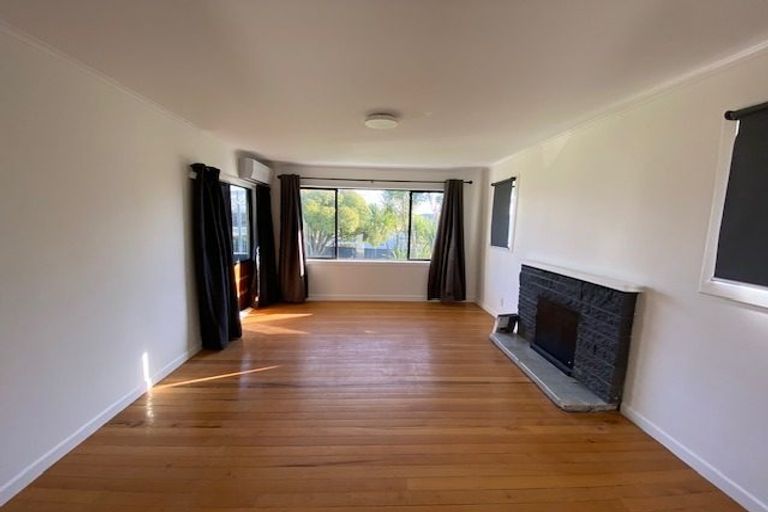 Photo of property in 37 Fairclough Road, Beach Haven, Auckland, 0626