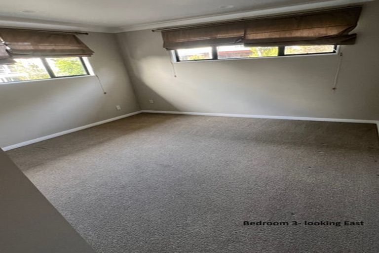 Photo of property in 6 David Beattie Place, Chatswood, Auckland, 0626