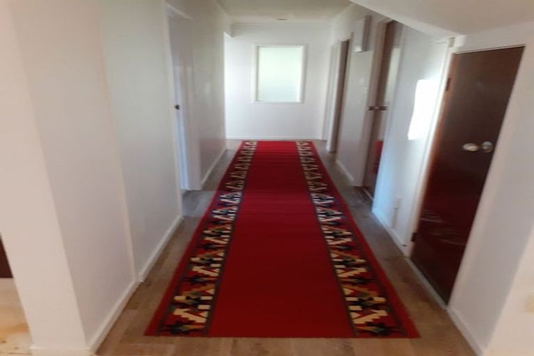 Photo of property in 4152 Great North Road, Glendene, Auckland, 0602
