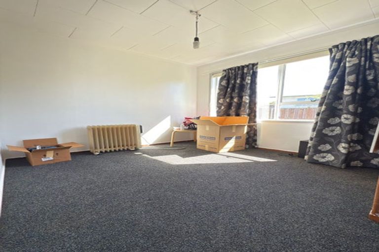 Photo of property in 15 Kereru Place, Half Moon Bay, Auckland, 2012