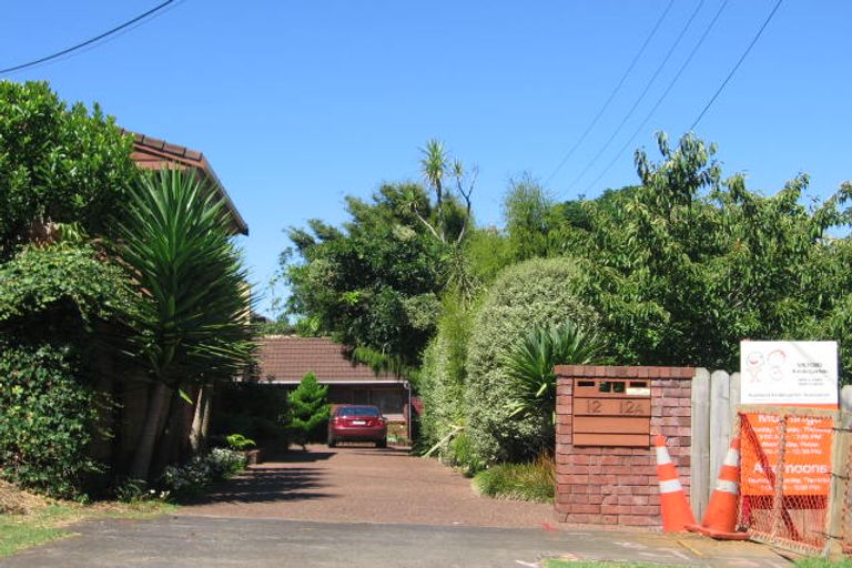 Photo of property in 2/12 Pierce Road, Milford, Auckland, 0620