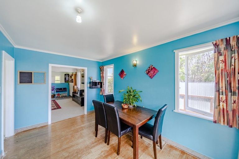 Photo of property in 43 Oldham Avenue, Onekawa, Napier, 4110