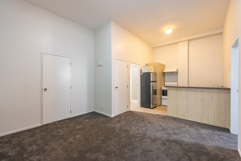 Photo of property in 2/27 Drummond Street, Mount Cook, Wellington, 6021