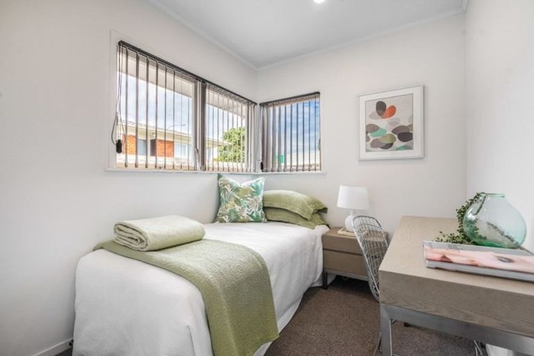 Photo of property in 1/344 Lake Road, Hauraki, Auckland, 0622