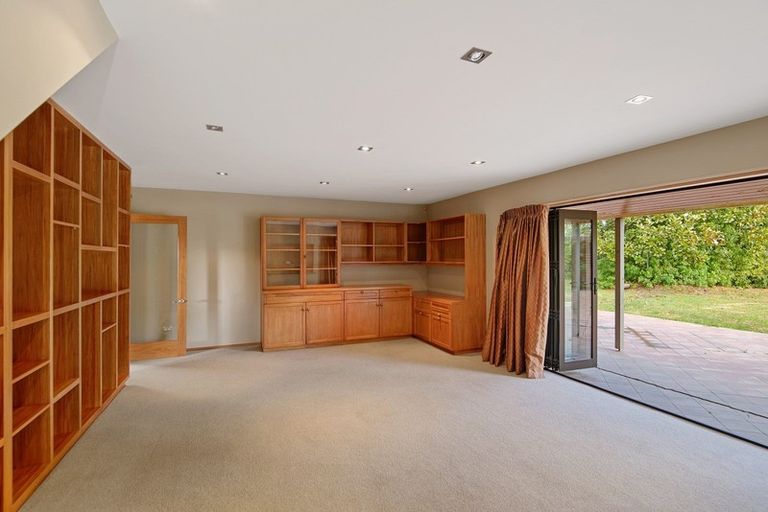Photo of property in 121 Kennedys Bush Road, Halswell, Christchurch, 8025