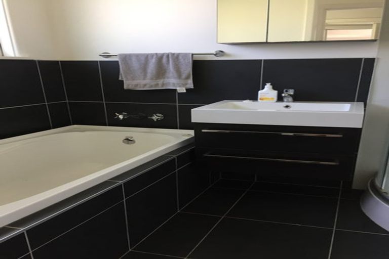 Photo of property in 14 Lochee Road, Upper Riccarton, Christchurch, 8041