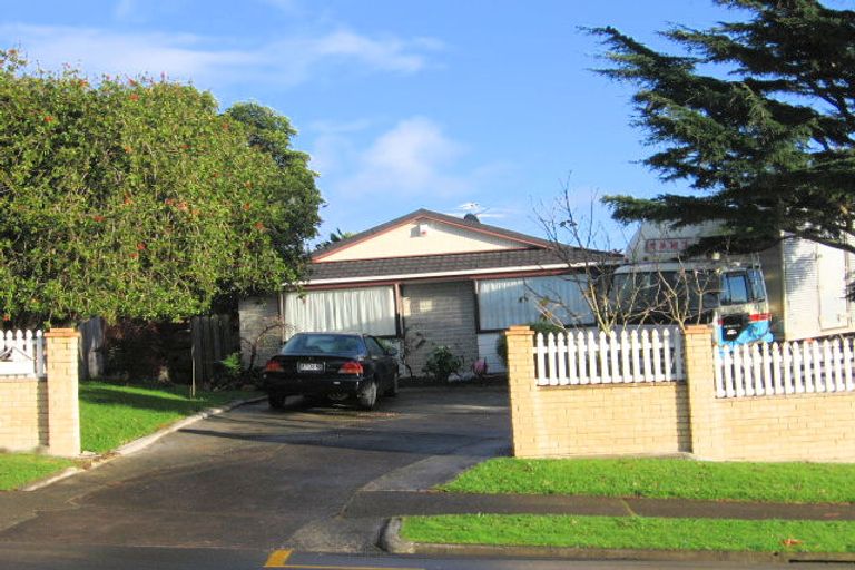 Photo of property in 118 Glenmore Road, Sunnyhills, Auckland, 2010