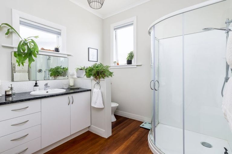 Photo of property in 15 Herbert Street, Waimate, 7924