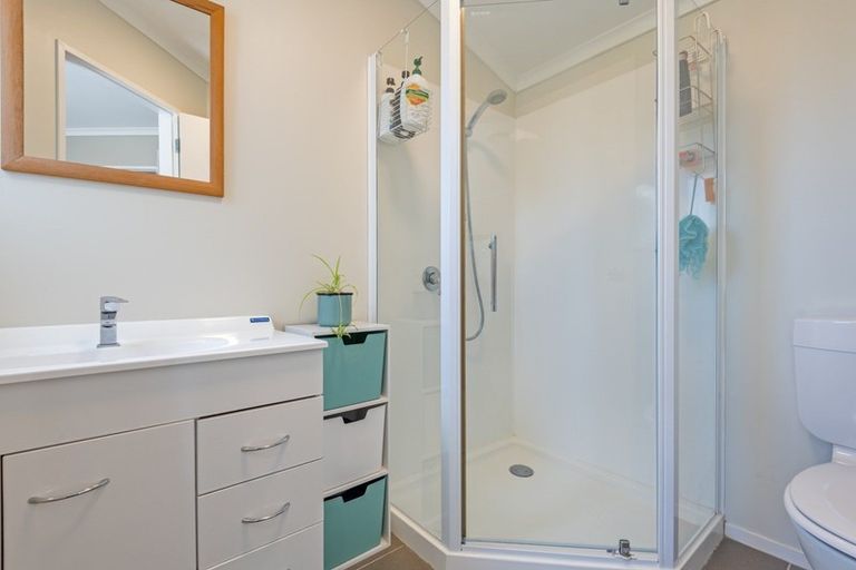 Photo of property in 37 County Heights Drive, Aokautere, Palmerston North, 4471