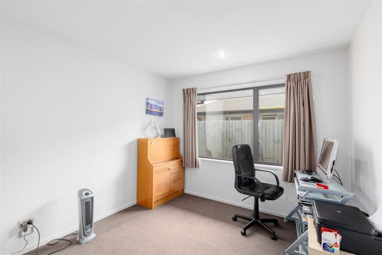 Photo of property in 12 Somerville Crescent, Aidanfield, Christchurch, 8025