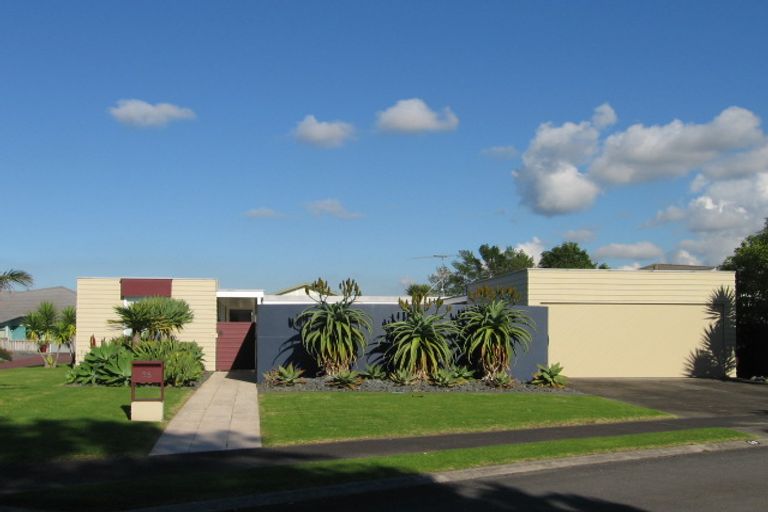 Photo of property in 58 Settlers Grove, Orewa, 0931