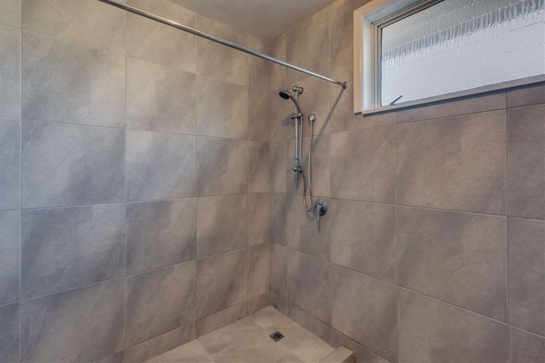 Photo of property in 6 Besant Place, Avondale, Christchurch, 8061