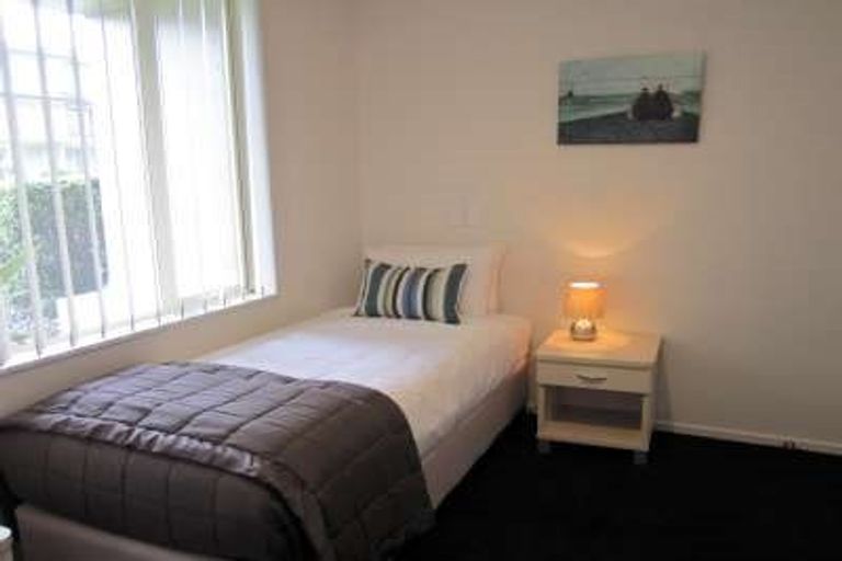 Photo of property in 33 Kirikiri Lane, East Tamaki, Auckland, 2013