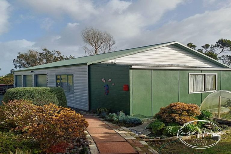 Photo of property in 7 Te Opi Road East, Whakapirau, Maungaturoto, 0583