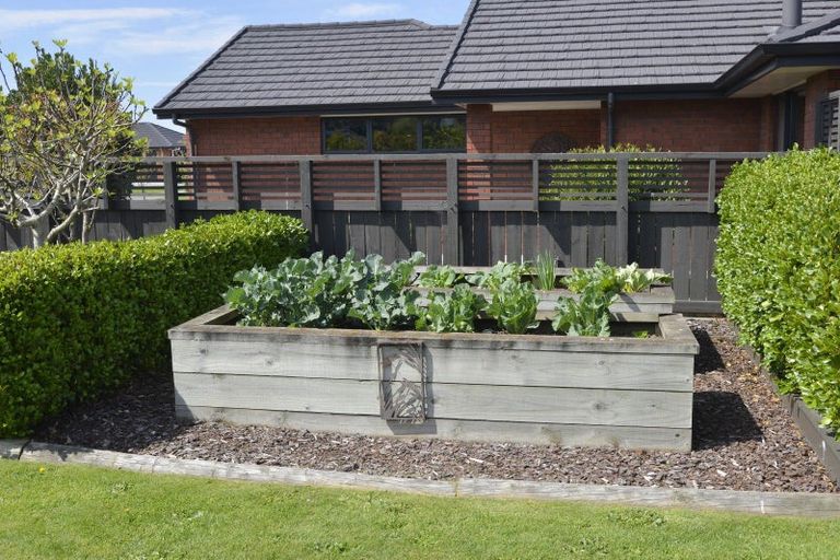 Photo of property in 7 Routhan Way, Carterton, 5713