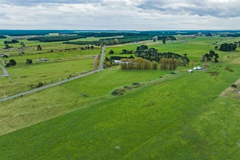 Photo of property in 578 Raumai Road, Bulls, 4894
