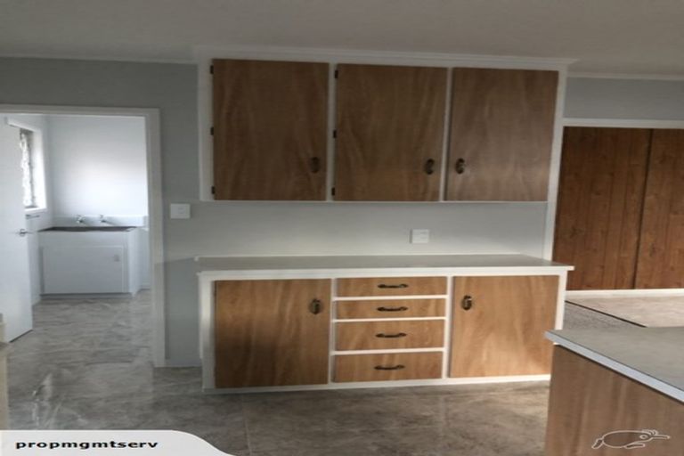 Photo of property in 18 Newham Place, Henderson, Auckland, 0612