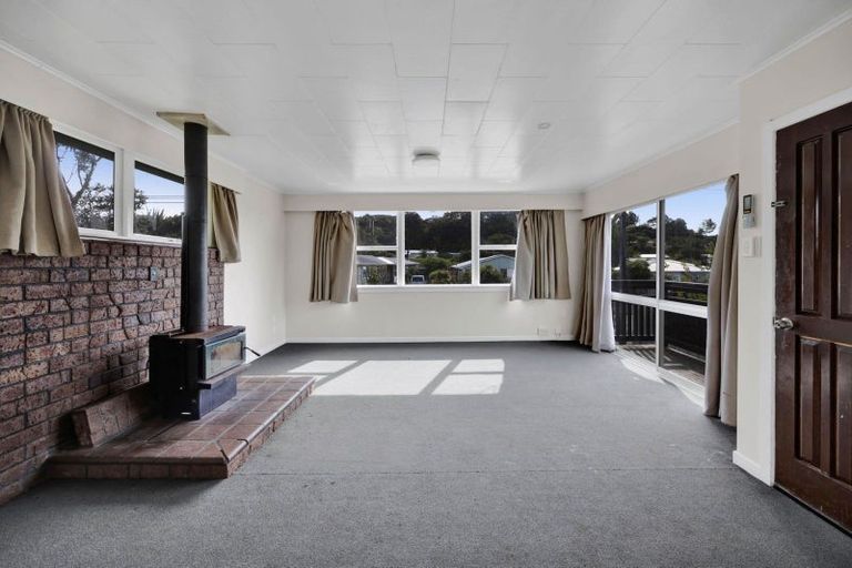 Photo of property in 19 Oranga Street, Marfell, New Plymouth, 4310