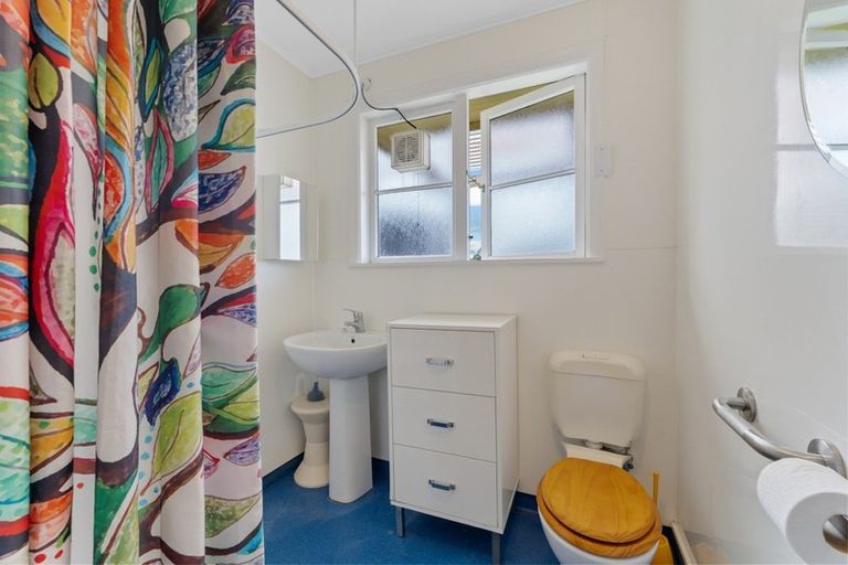 Photo of property in 2 Huntly Street, Foxton, 4814