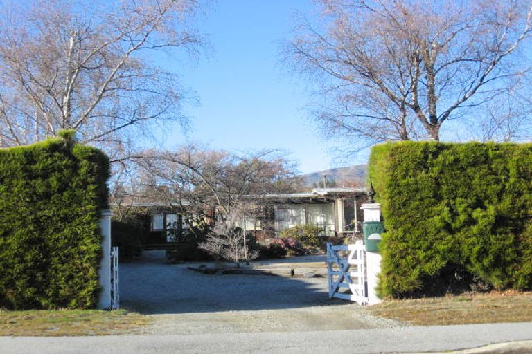 Photo of property in 148 Upton Street, Wanaka, 9305