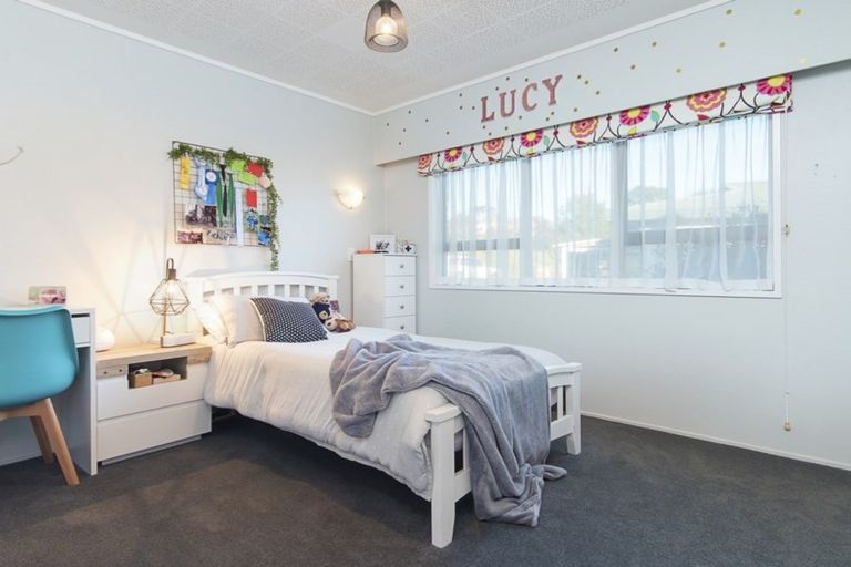 Photo of property in 156 Bombay Road, Bombay, 2675