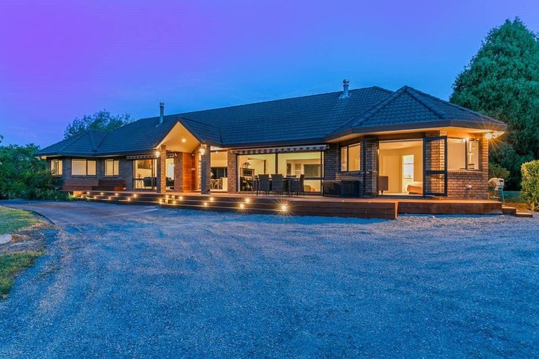 Photo of property in 211 Pine Valley Road, Dairy Flat, Silverdale, 0992