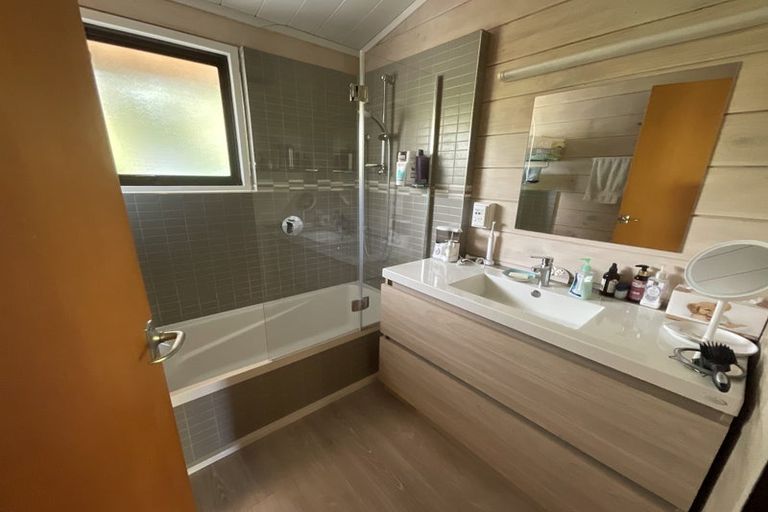 Photo of property in 4 Malfroy Lane, Raumati Beach, Paraparaumu, 5032