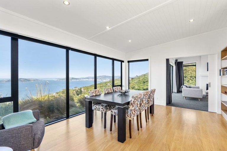 Photo of property in 17 Promontory Crescent, Newlands, Wellington, 6037