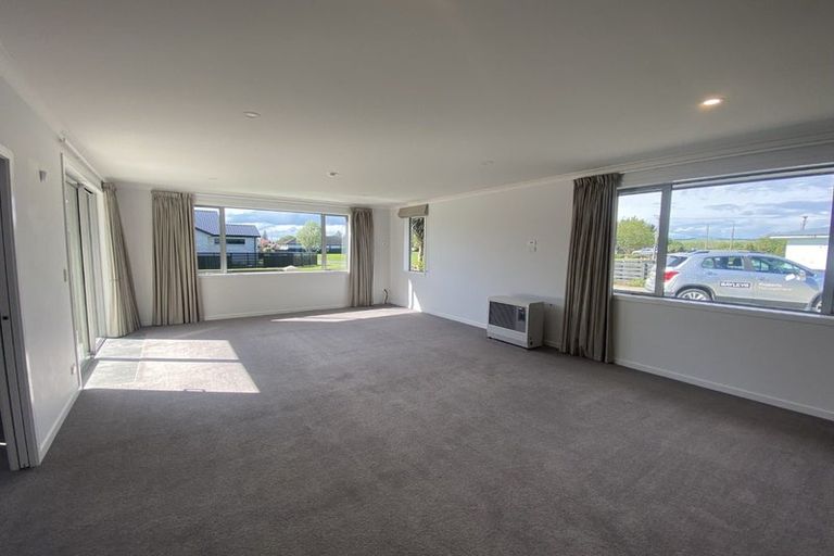 Photo of property in 19 Welsh Road, Winton, 9720