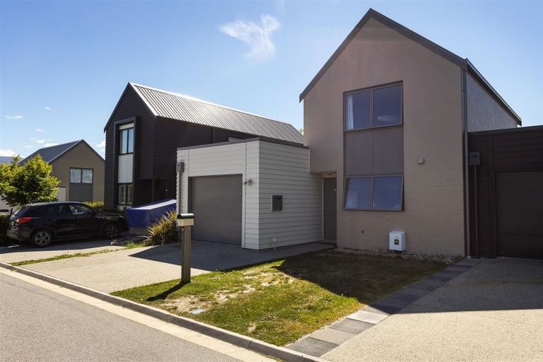 Photo of property in 8 Hope Avenue, Lake Hayes, Queenstown, 9304