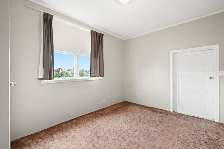 Photo of property in 211 Cambridge Road, Hillcrest, Hamilton, 3216