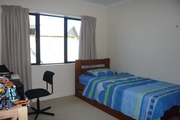 Photo of property in 7 Johnsfield Place, Rototuna, Hamilton, 3210