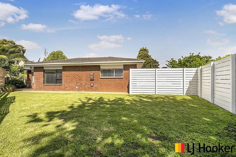 Photo of property in 6 Muirfield Street, Wattle Downs, Auckland, 2103