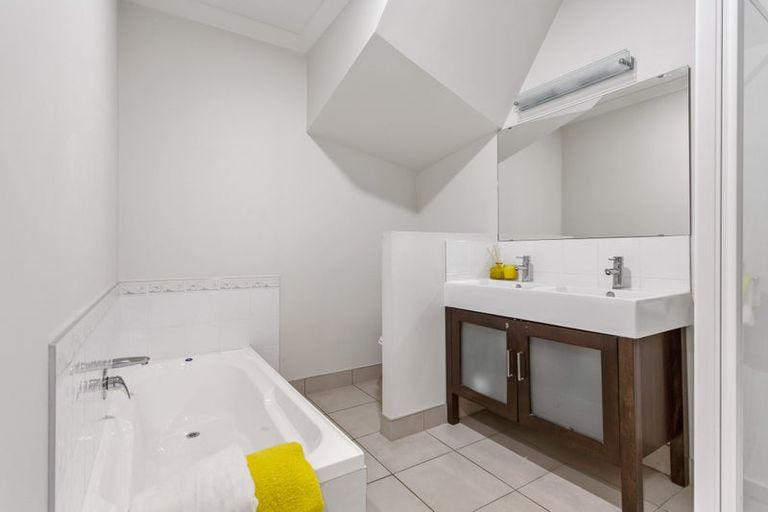 Photo of property in 7c Clearwater Cove, West Harbour, Auckland, 0618