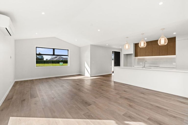 Photo of property in 21 Matau Crescent, Frimley, 4120