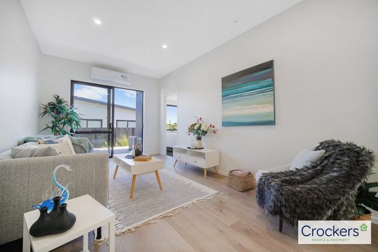 Photo of property in 27 Olearia Street, Totara Park, 2019