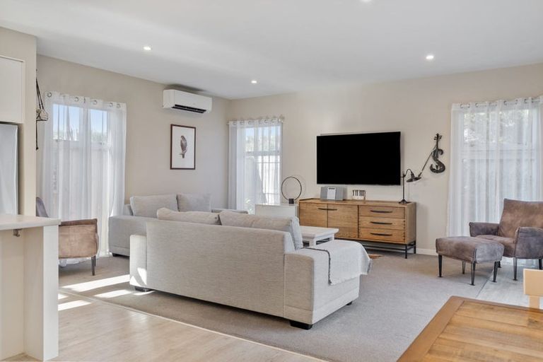 Photo of property in 68 Franks Way, Papamoa Beach, Papamoa, 3118