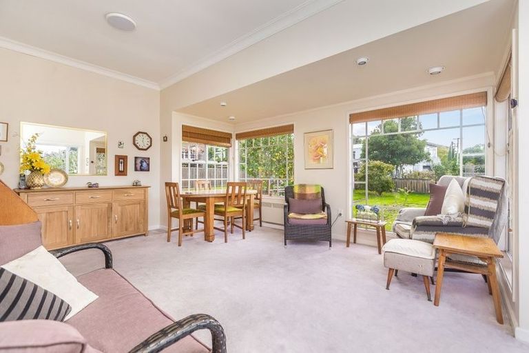 Photo of property in 40 Matai Road, Greenlane, Auckland, 1051