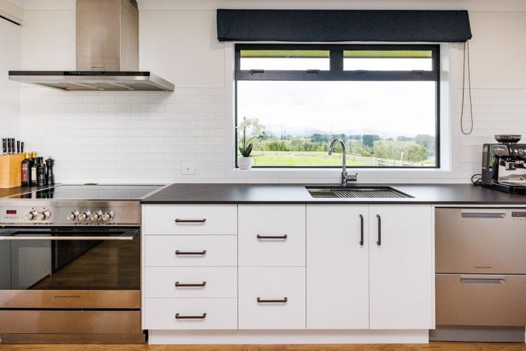 Photo of property in 117 Kingsdale Park Drive, Aokautere, Palmerston North, 4471