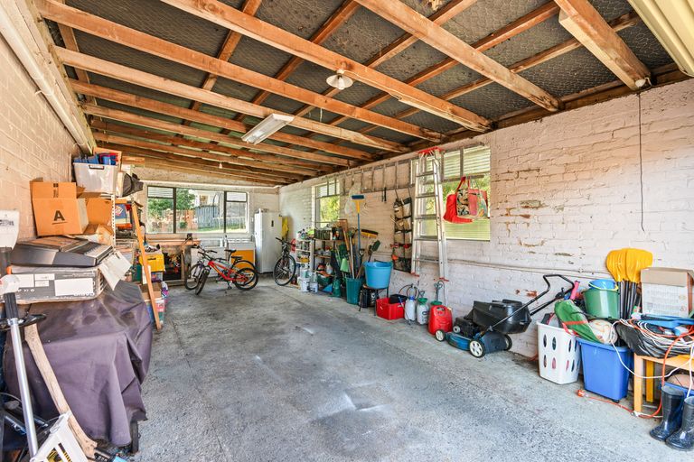 Photo of property in 130 Centennial Avenue, Helensburgh, Dunedin, 9010