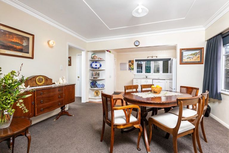 Photo of property in 11 Weka Place, Masterton, 5810