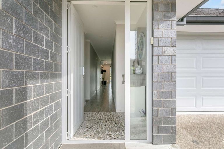 Photo of property in 42 Double Bay Road, Pyes Pa, Tauranga, 3112