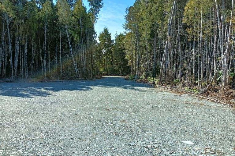 Photo of property in 5 Sadler Place, Kumara Junction, 7882